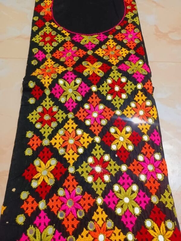 Ladis Cloth
